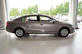 2013款大众迈腾1.8TSI