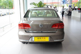 2013款大众迈腾1.8TSI