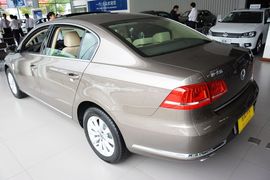 2013款大众迈腾1.8TSI