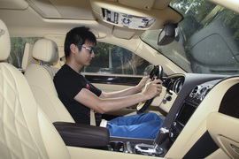 2013款宾利飞驰W12