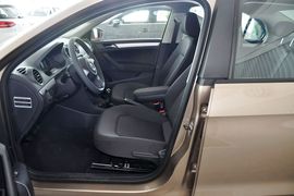 2013款大众捷达1.6L手动舒适型