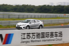 2014款丰田全新卡罗拉试驾