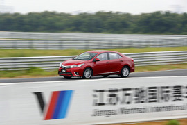 2014款丰田全新卡罗拉试驾