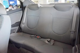2014款现代瑞纳三厢1.4L手动智能型GLS