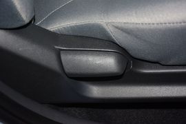 2014款现代瑞纳三厢1.4L手动智能型GLS