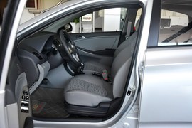 2014款现代瑞纳三厢1.4L手动智能型GLS
