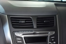 2014款现代瑞纳三厢1.4L手动智能型GLS