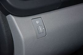2014款现代瑞纳三厢1.4L手动智能型GLS