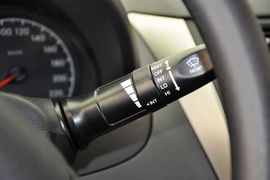 2014款现代瑞纳三厢1.4L手动智能型GLS