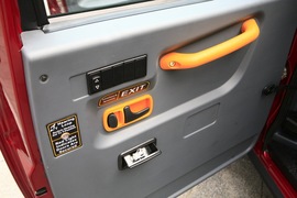 2009款上海英伦TX4试驾