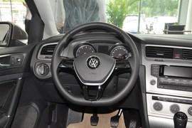 2014款大众高尔夫1.4TSI手动舒适型