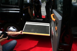 2009款上海英伦TX4试驾