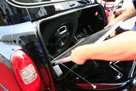 2009款上海英伦TX4试驾