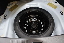 2014款比亚迪速锐1.5L手动豪华型