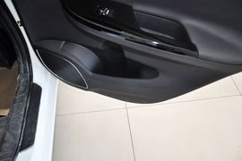 2014款比亚迪速锐1.5L手动豪华型