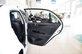 2014款比亚迪速锐1.5L手动豪华型