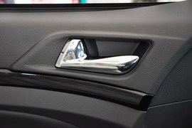 2014款比亚迪速锐1.5L手动豪华型