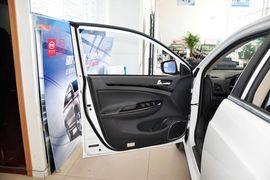 2014款比亚迪速锐1.5L手动豪华型