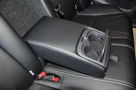 2014款比亚迪速锐1.5L手动豪华型