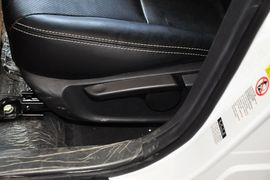 2014款比亚迪速锐1.5L手动豪华型