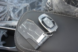 2014款比亚迪速锐1.5L手动豪华型
