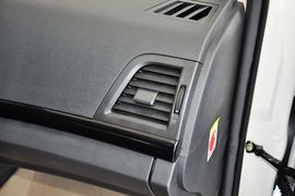2014款比亚迪速锐1.5L手动豪华型