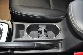 2014款比亚迪速锐1.5L手动豪华型