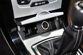 2014款比亚迪速锐1.5L手动豪华型