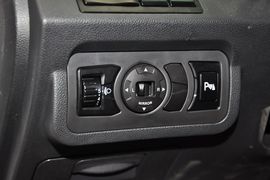 2014款比亚迪速锐1.5L手动豪华型