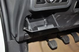 2014款比亚迪速锐1.5L手动豪华型