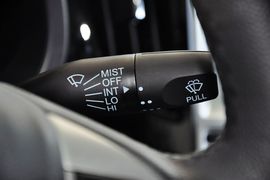2014款比亚迪速锐1.5L手动豪华型