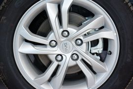 2014款比亚迪速锐1.5L手动豪华型