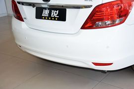 2014款比亚迪速锐1.5L手动豪华型