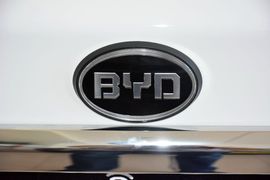 2014款比亚迪速锐1.5L手动豪华型