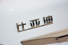 2014款比亚迪速锐1.5L手动豪华型