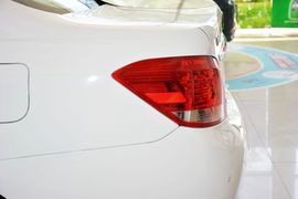 2014款比亚迪速锐1.5L手动豪华型