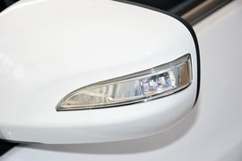 2014款比亚迪速锐1.5L手动豪华型