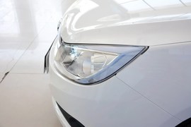 2014款比亚迪速锐1.5L手动豪华型