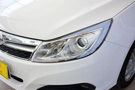 2014款比亚迪速锐1.5L手动豪华型
