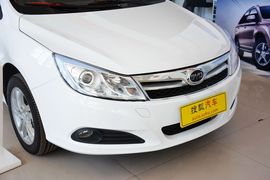 2014款比亚迪速锐1.5L手动豪华型