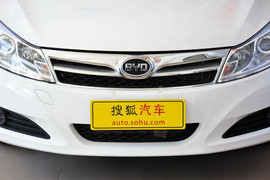 2014款比亚迪速锐1.5L手动豪华型