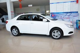 2014款比亚迪速锐1.5L手动豪华型