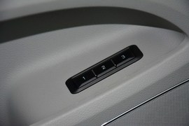 2013款红旗H7