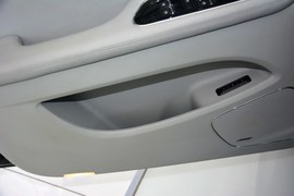 2013款红旗H7