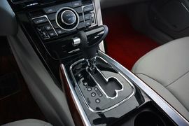 2013款红旗H7