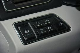 2013款红旗H7