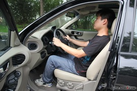 2009款华泰圣达菲试驾