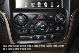 2014款Jeep大切诺基3.0L