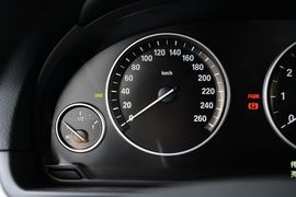 2014款宝马528i旅行版