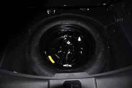 2014款Jeep自由客2.4L豪华导航版